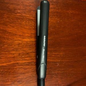 BabylissPRO Titanium Xtreme hair straightener